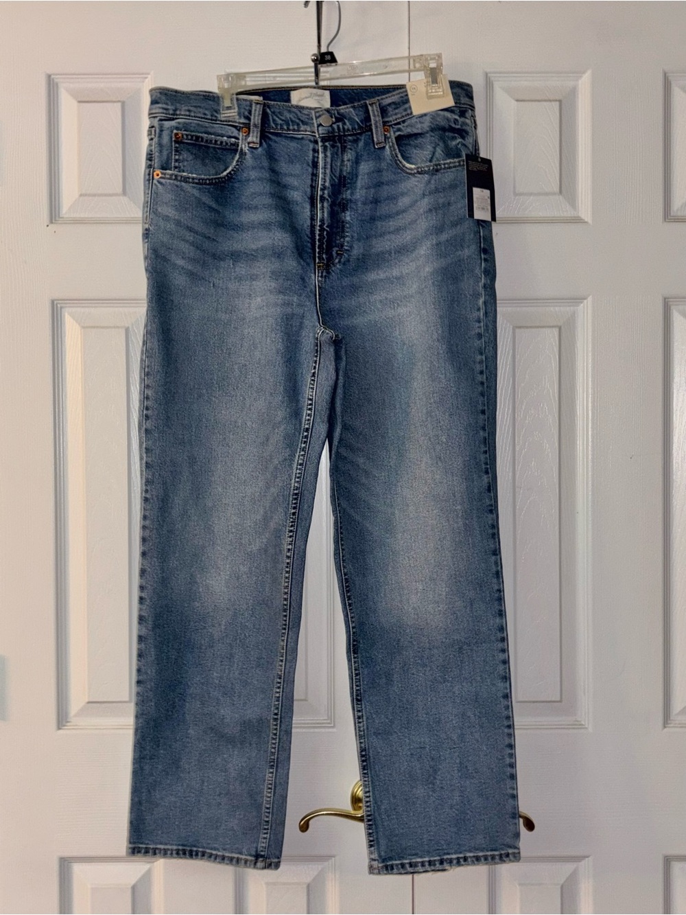 Universal Thread Women's Straight Leg Jeans in Light Blue